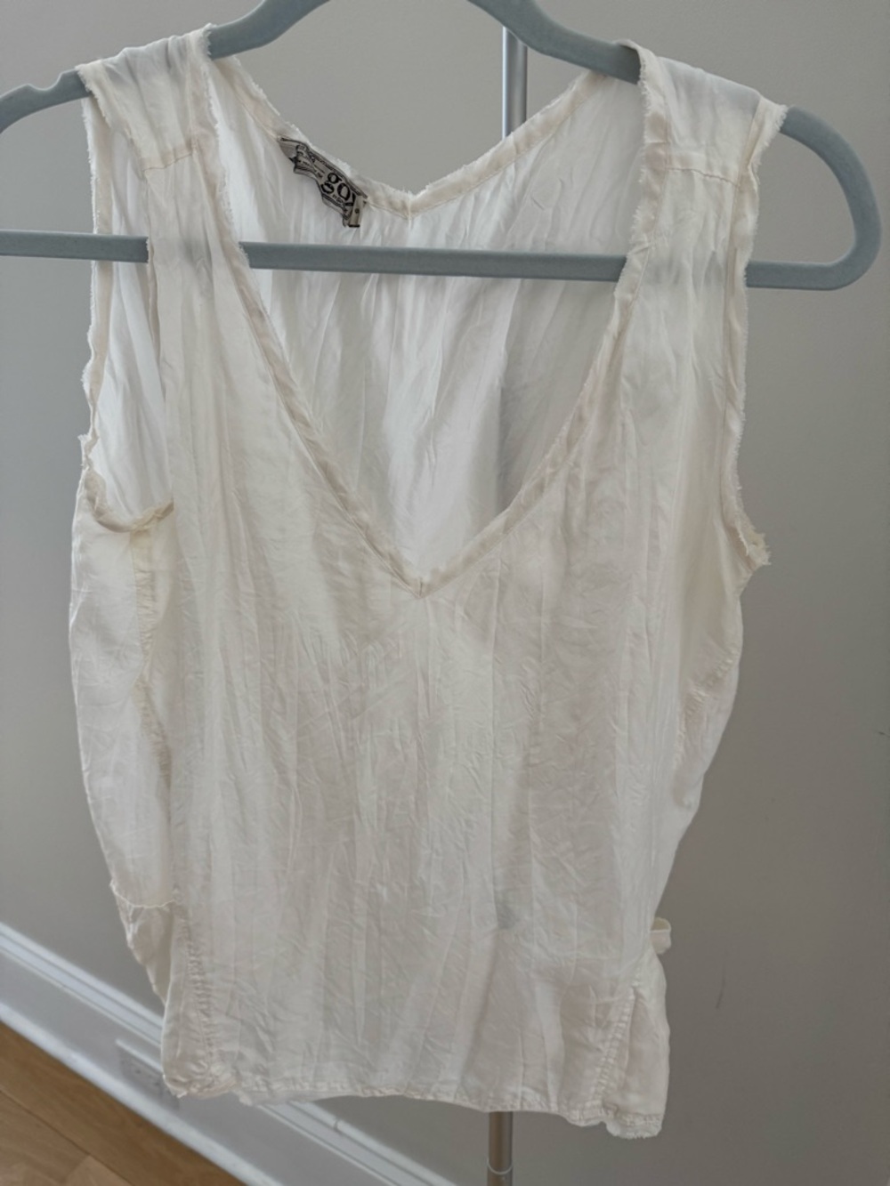 Go Silk White Top with pocket